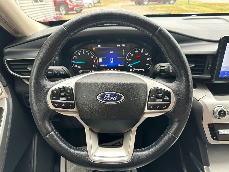2022 Ford Explorer XLT - Photo 18