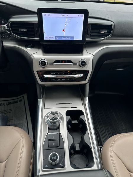 2022 Ford Explorer XLT - Photo 20