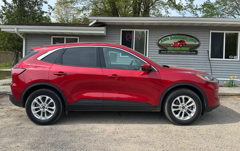 2020 Ford Escape SE - Main Image