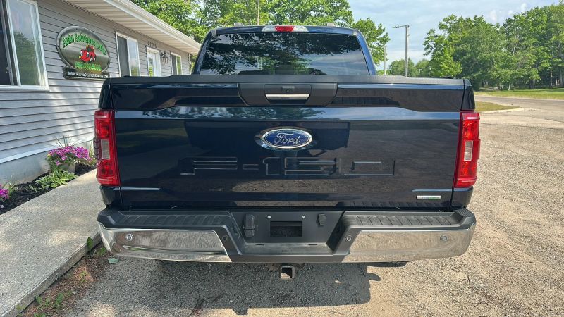 2022 Ford F-150 XLT - Image 4