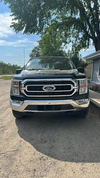 2022 Ford F-150 XLT - Image 2