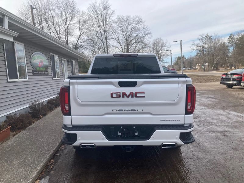 2023 GMC Sierra 1500 Denali - Image 5
