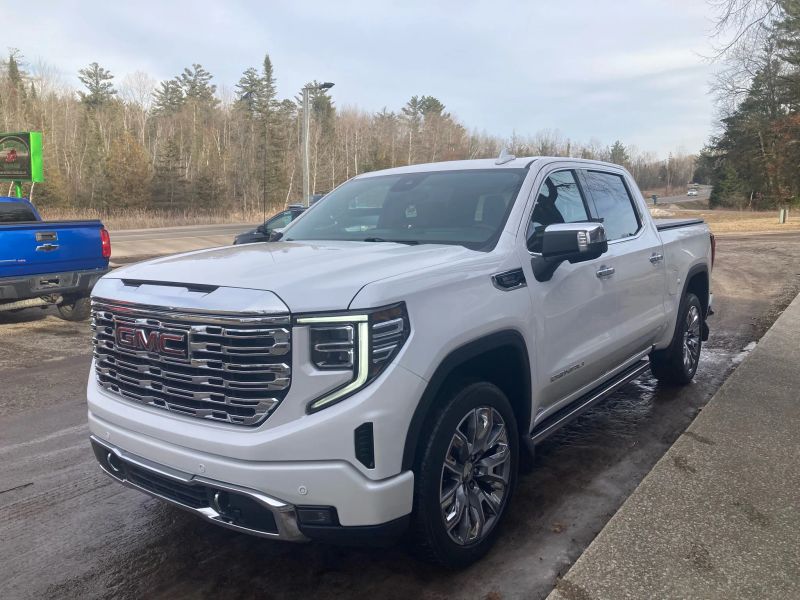2023 GMC Sierra 1500 Denali - Image 4