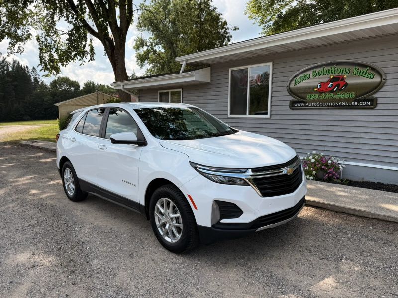 Photo 2 of 2023 Chevrolet Equinox LT