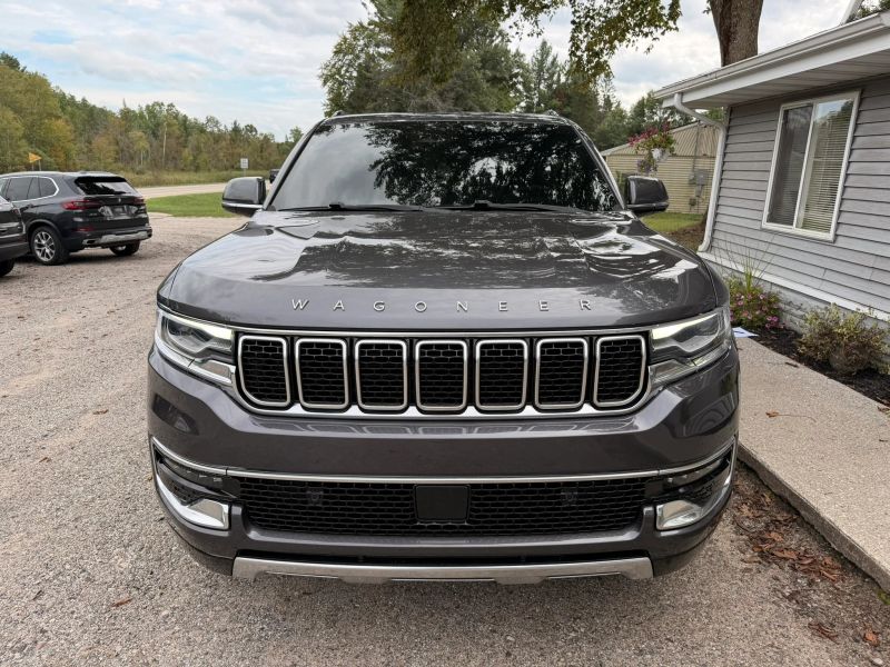Photo 3 of 2022 Jeep Wagoneer Series III
