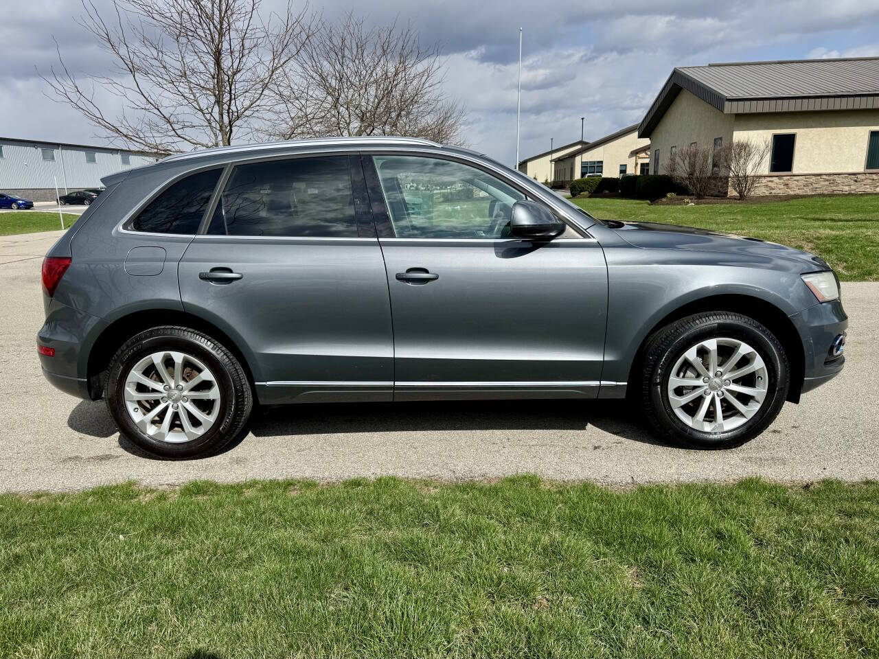 Photo 4 of 2014 Audi Q5 2.0T quattro Premium