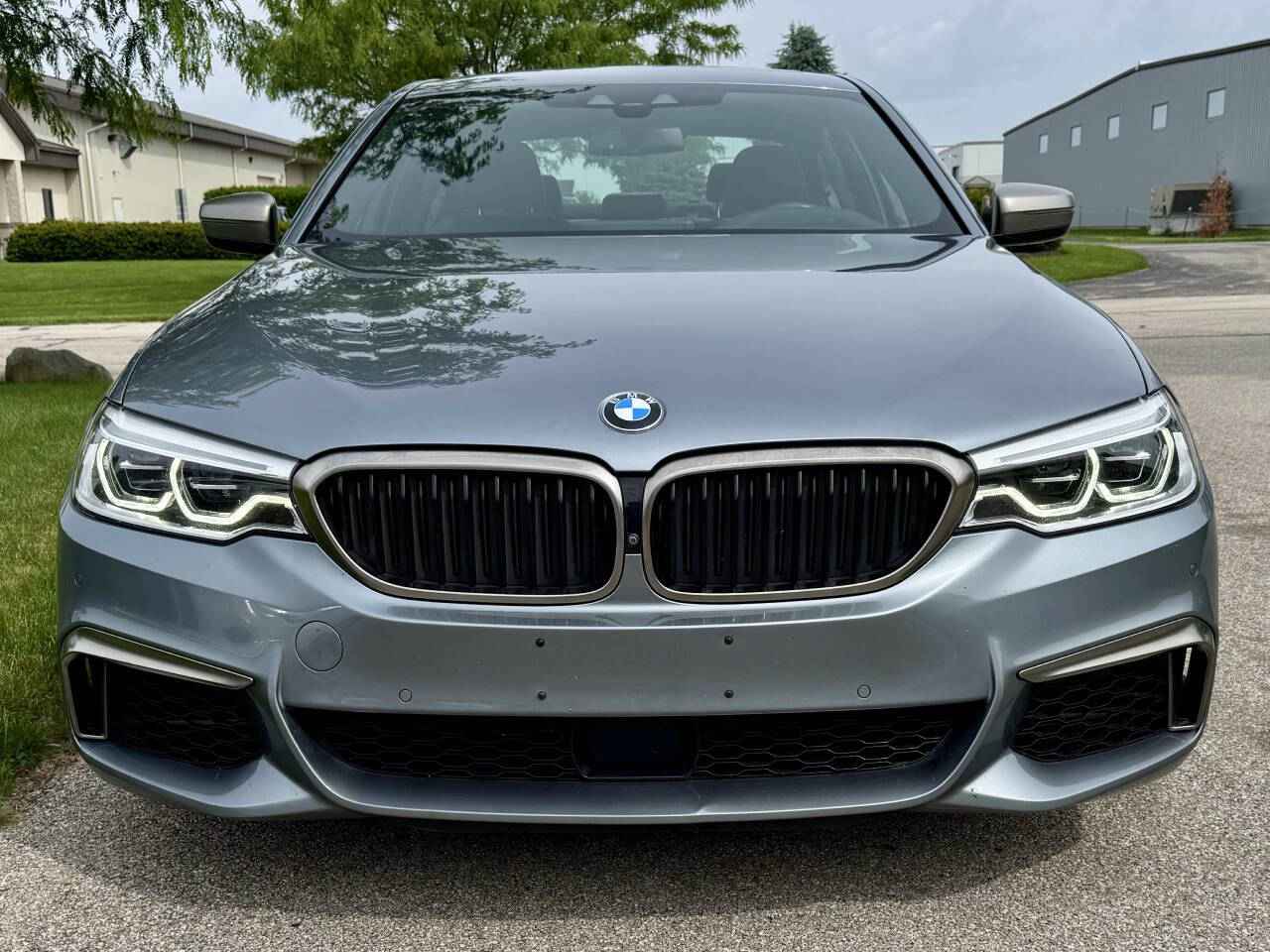 Photo 3 of 2018 BMW 5 Series M550i xDrive
