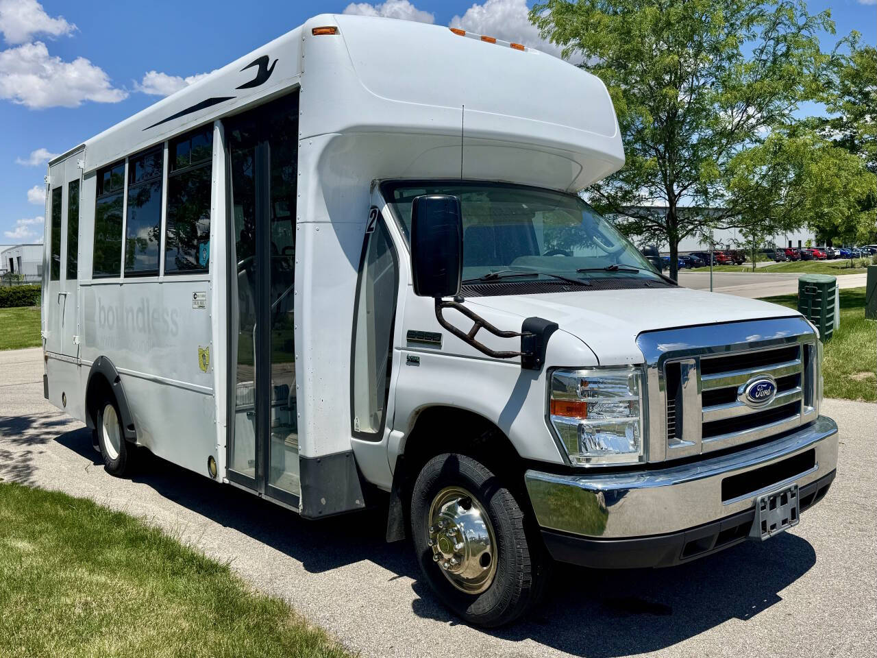 Photo 3 of 2016 Ford E-Series E-350 SD