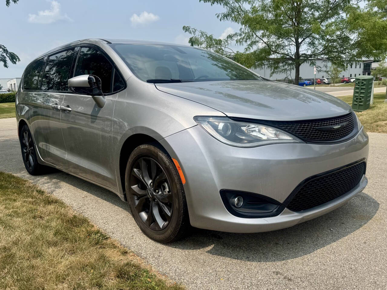 Photo 4 of 2018 Chrysler Pacifica Touring Plus