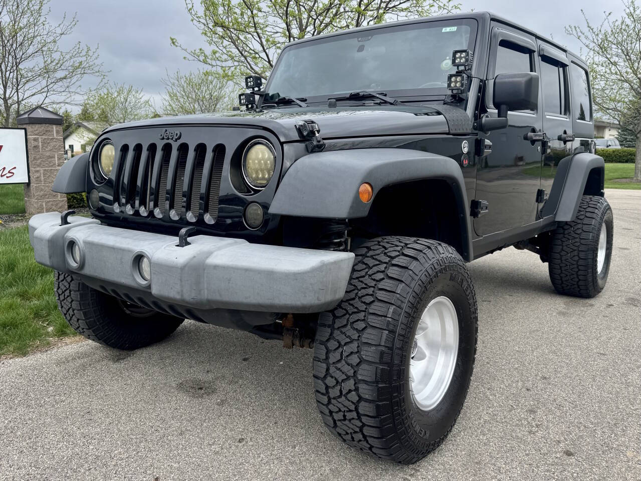 Photo 2 of 2014 Jeep Wrangler Unlimited Sport