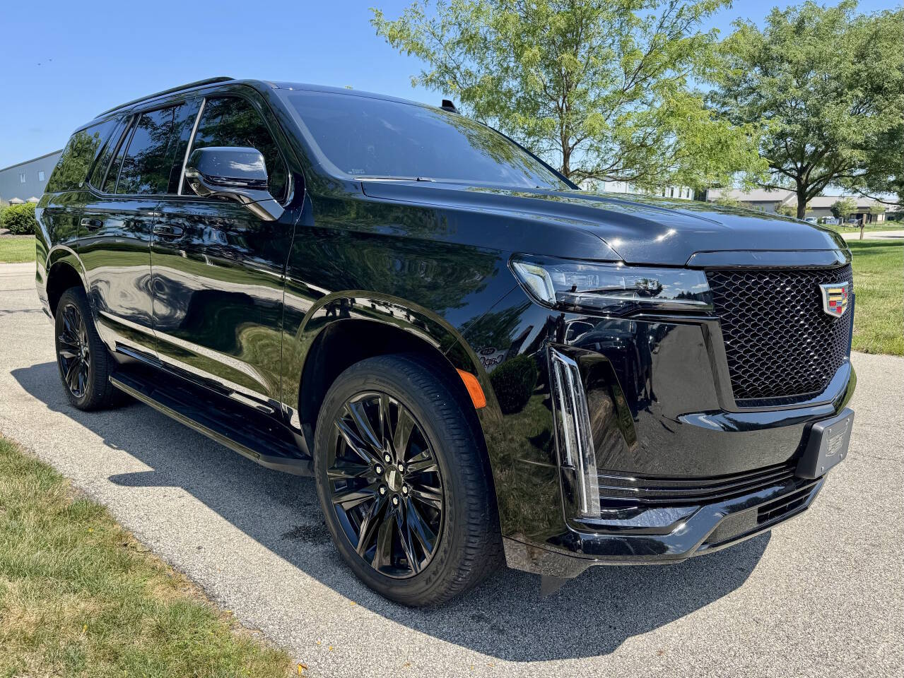 Photo 4 of 2022 Cadillac Escalade Sport