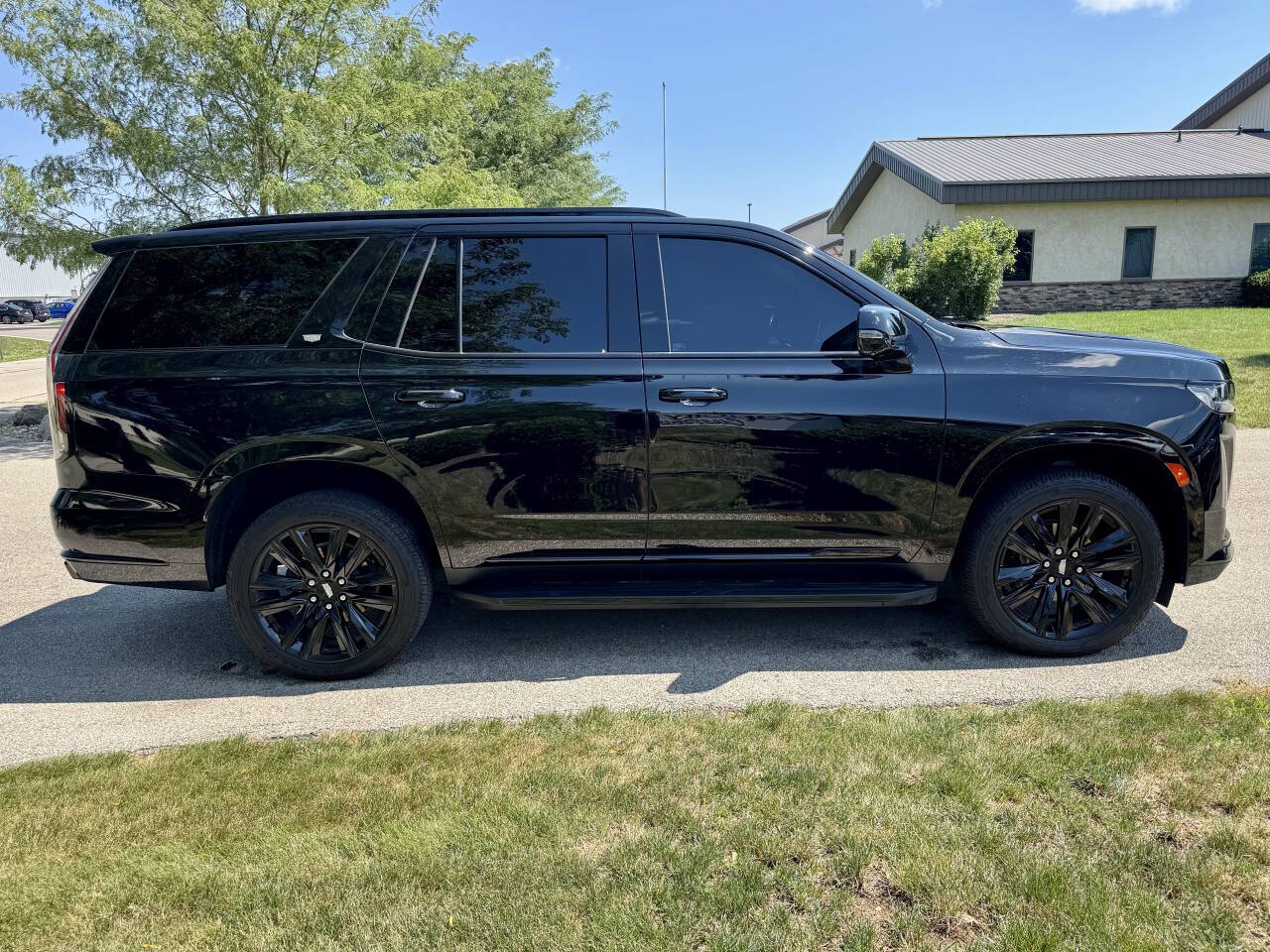 Photo 5 of 2022 Cadillac Escalade Sport