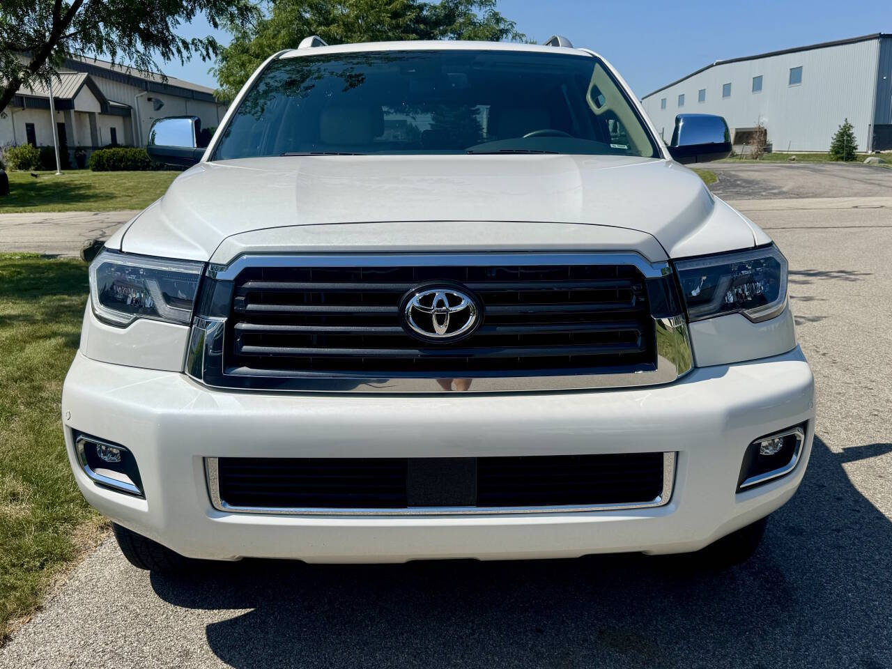 Photo 3 of 2021 Toyota Sequoia Limited
