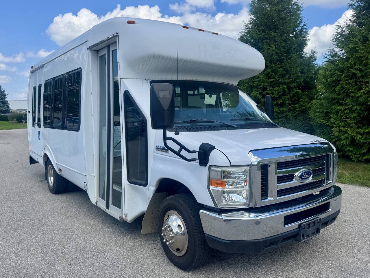 2009 Ford E-Series E-350 SD - Image 4