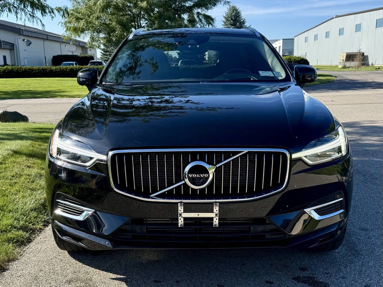 2019 Volvo XC60 T8 eAWD Inscription - Image 2