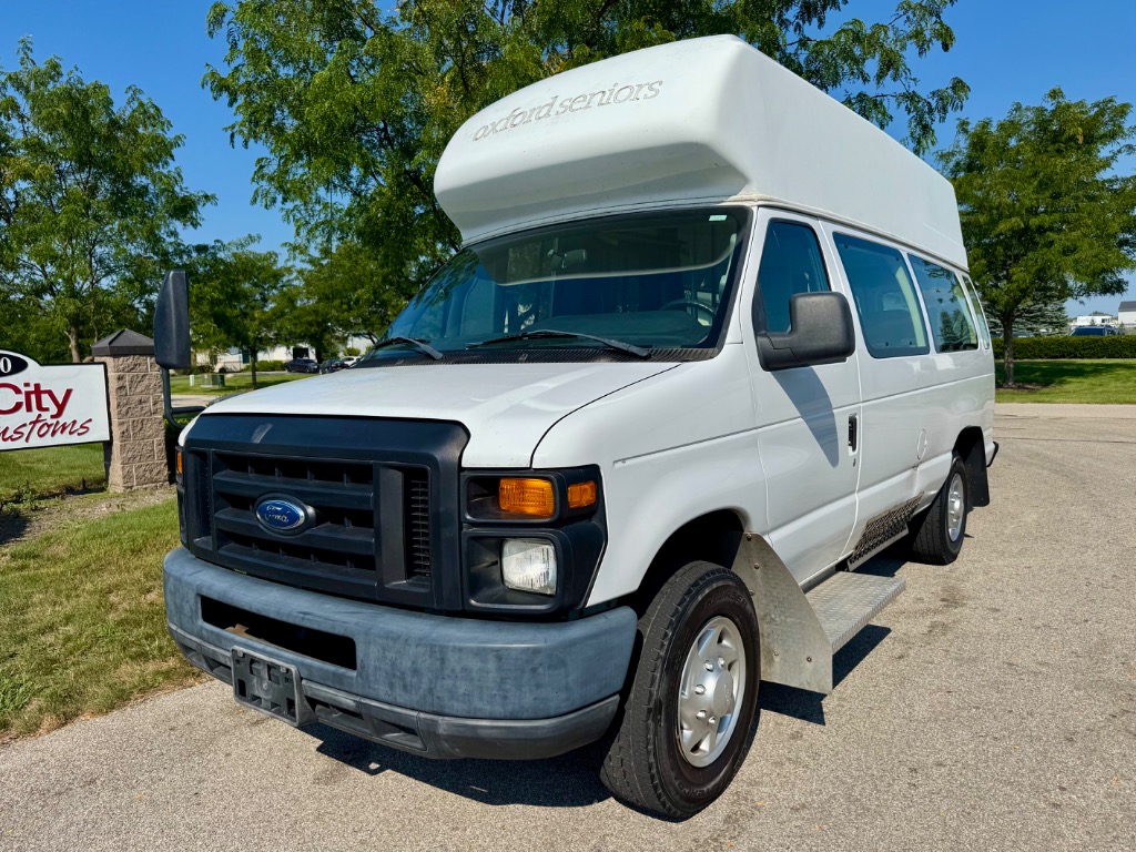 2012 Ford E-Series E-350 SD - Image 2