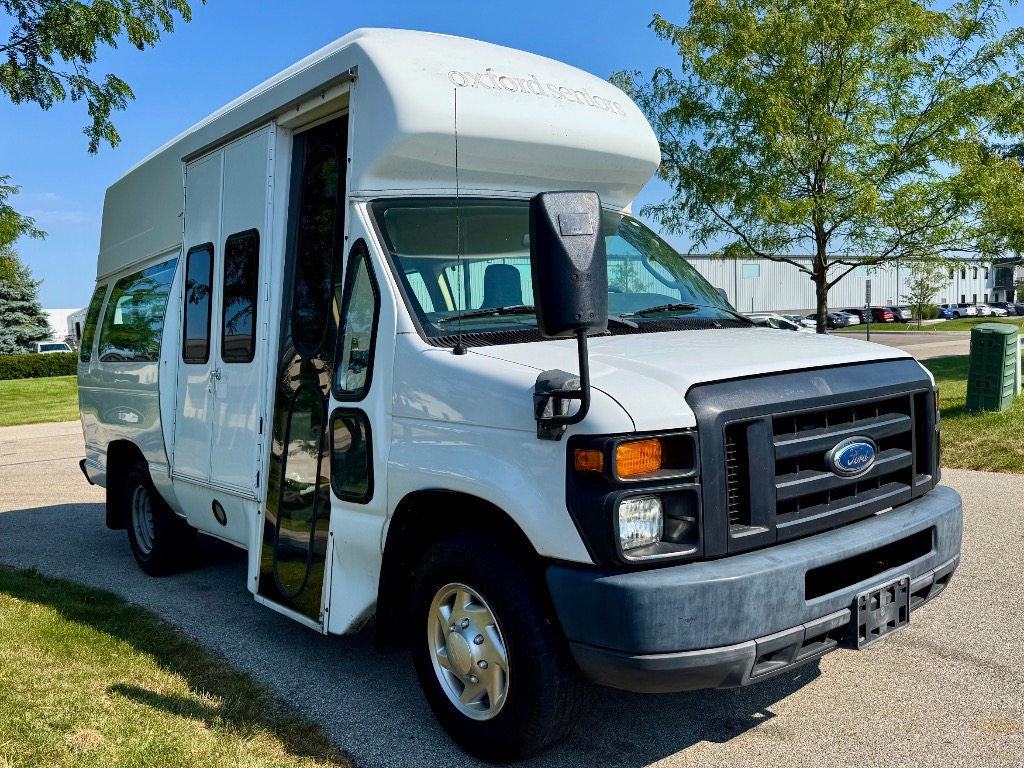 2012 Ford E-Series E-350 SD - Image 4