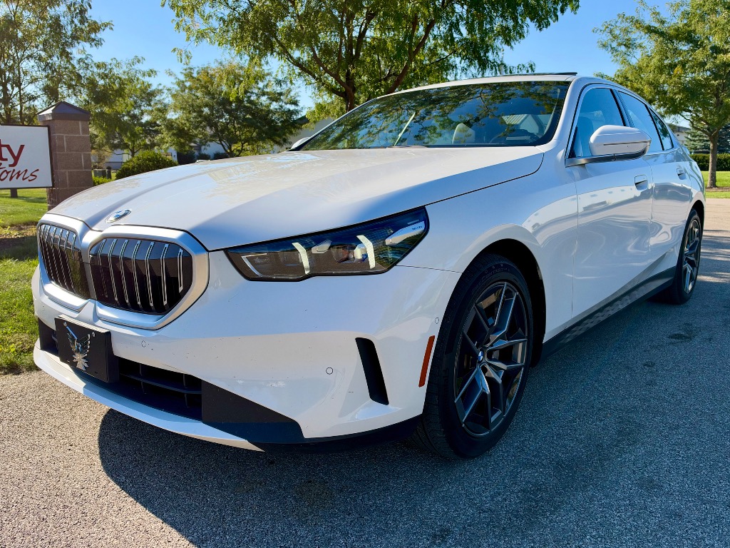 2026 BMW 5 Series 530i xDrive - Image 2