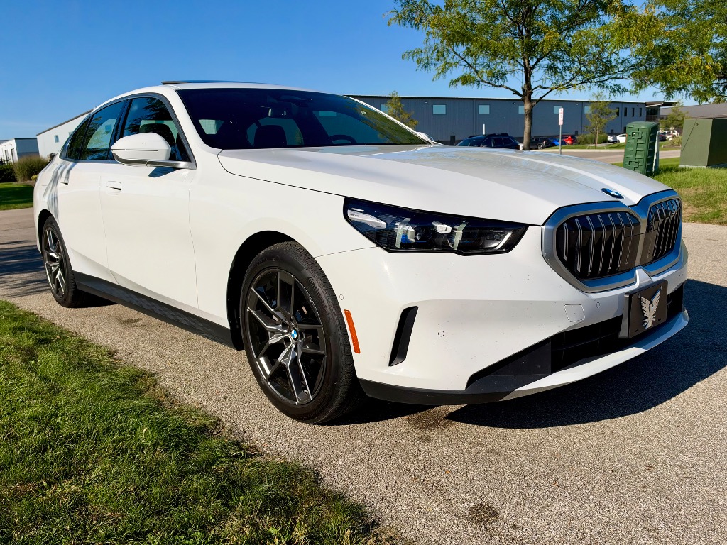 2026 BMW 5 Series 530i xDrive - Image 4
