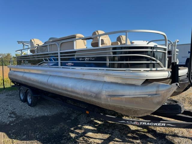2023 Suntracker SF24XP3 24 DLX XPS - Image 2
