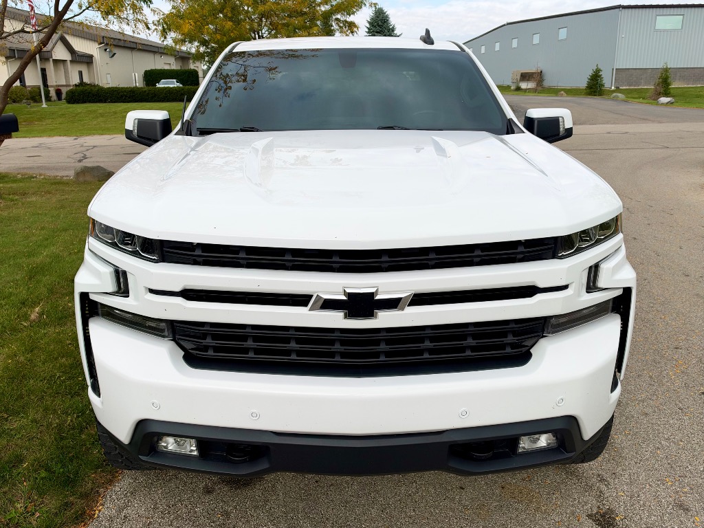 2019 Chevrolet Silverado 1500 RST - Image 3