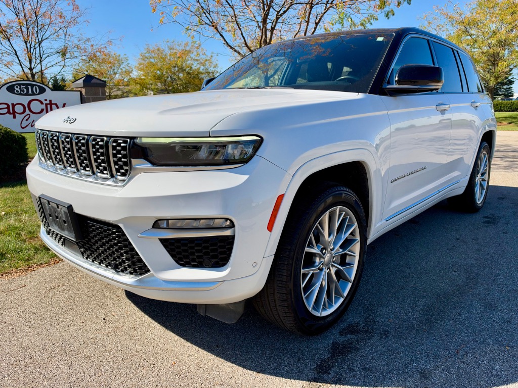 2023 Jeep Grand Cherokee Summit - Image 2