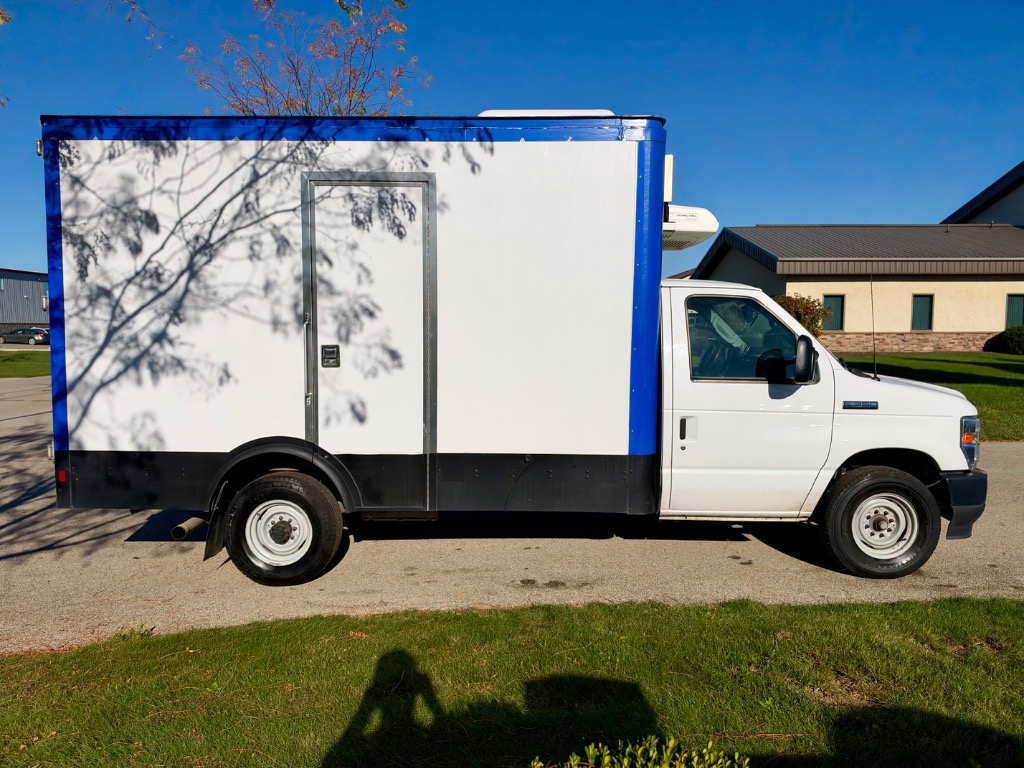 2023 Ford E-Series E-350 SD - Image 5
