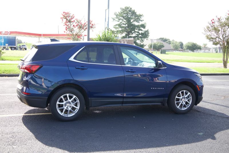 2022 Chevrolet Equinox LT - Image 5