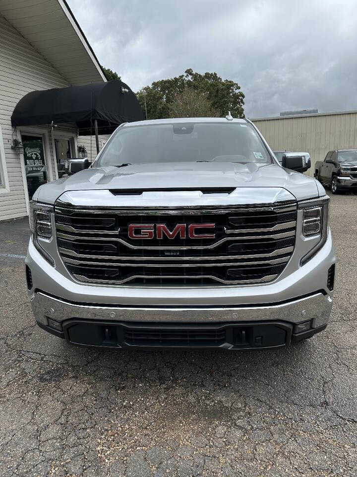 2022 GMC Sierra 1500 SLT - Image 2