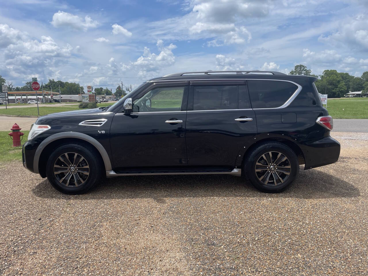 2017 Nissan Armada Platinum - Image 2