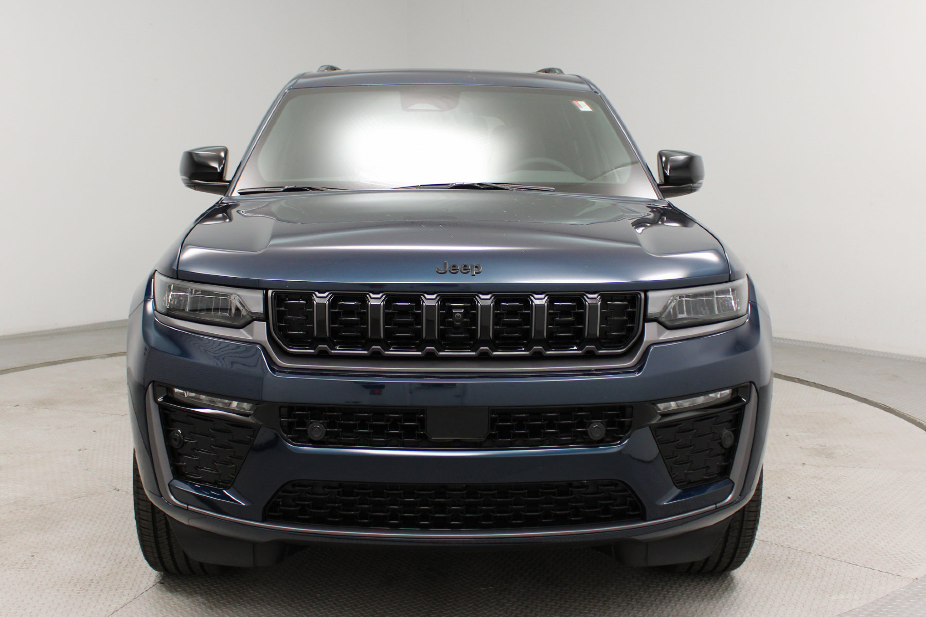 2026 Jeep Grand Cherokee L - Image 3