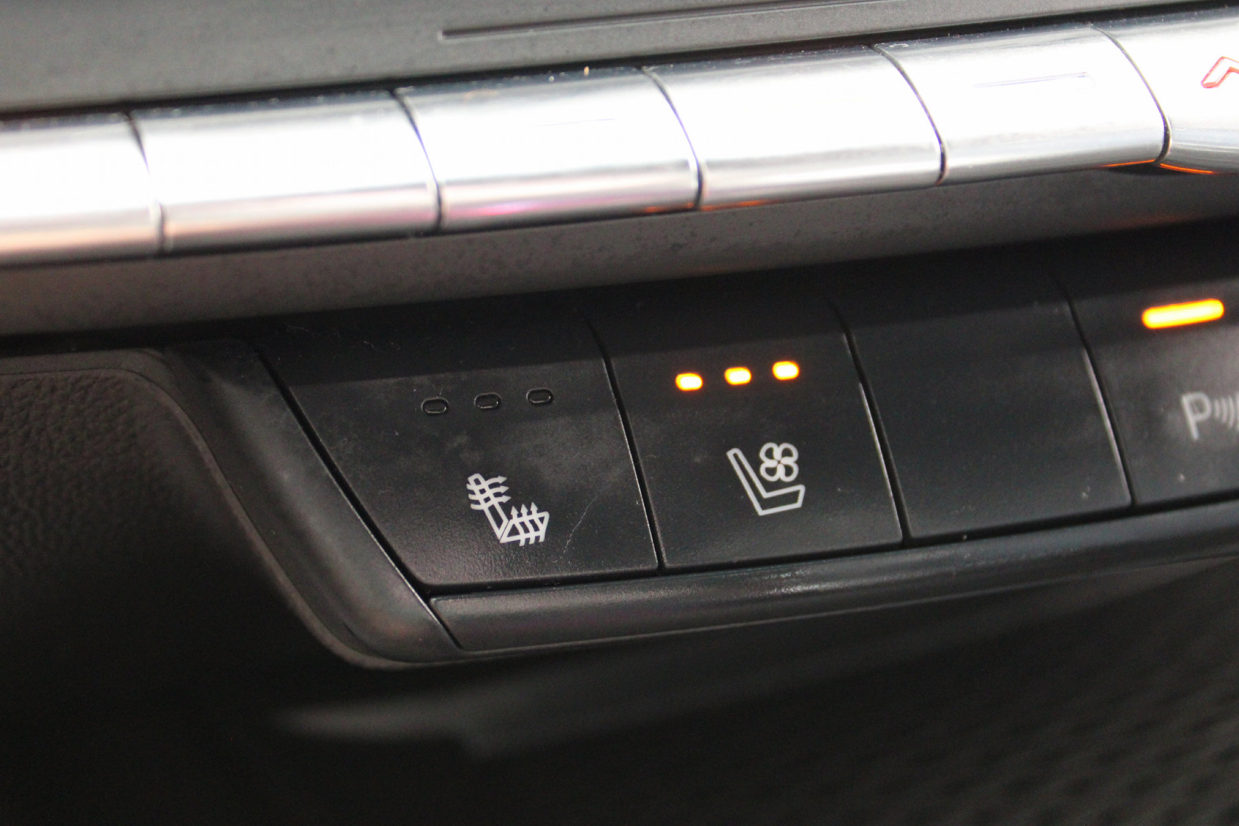 2023 Cadillac CT4 Premium Luxury - Image 4