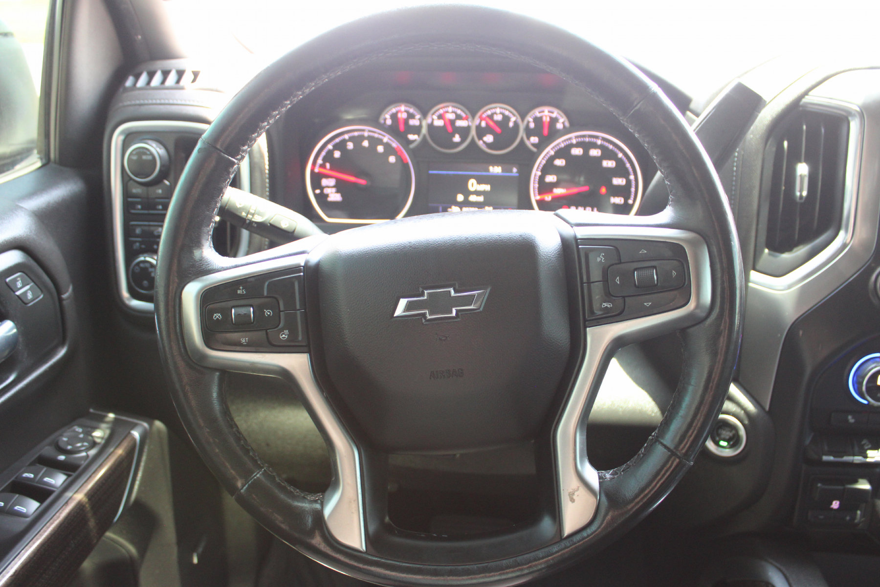 2022 Chevrolet Silverado 1500 Limited RST - Image 5