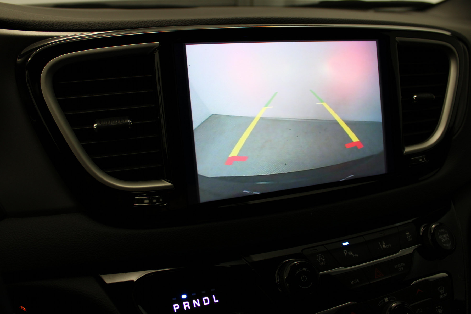 2025 Chrysler Pacifica Select - Image 5
