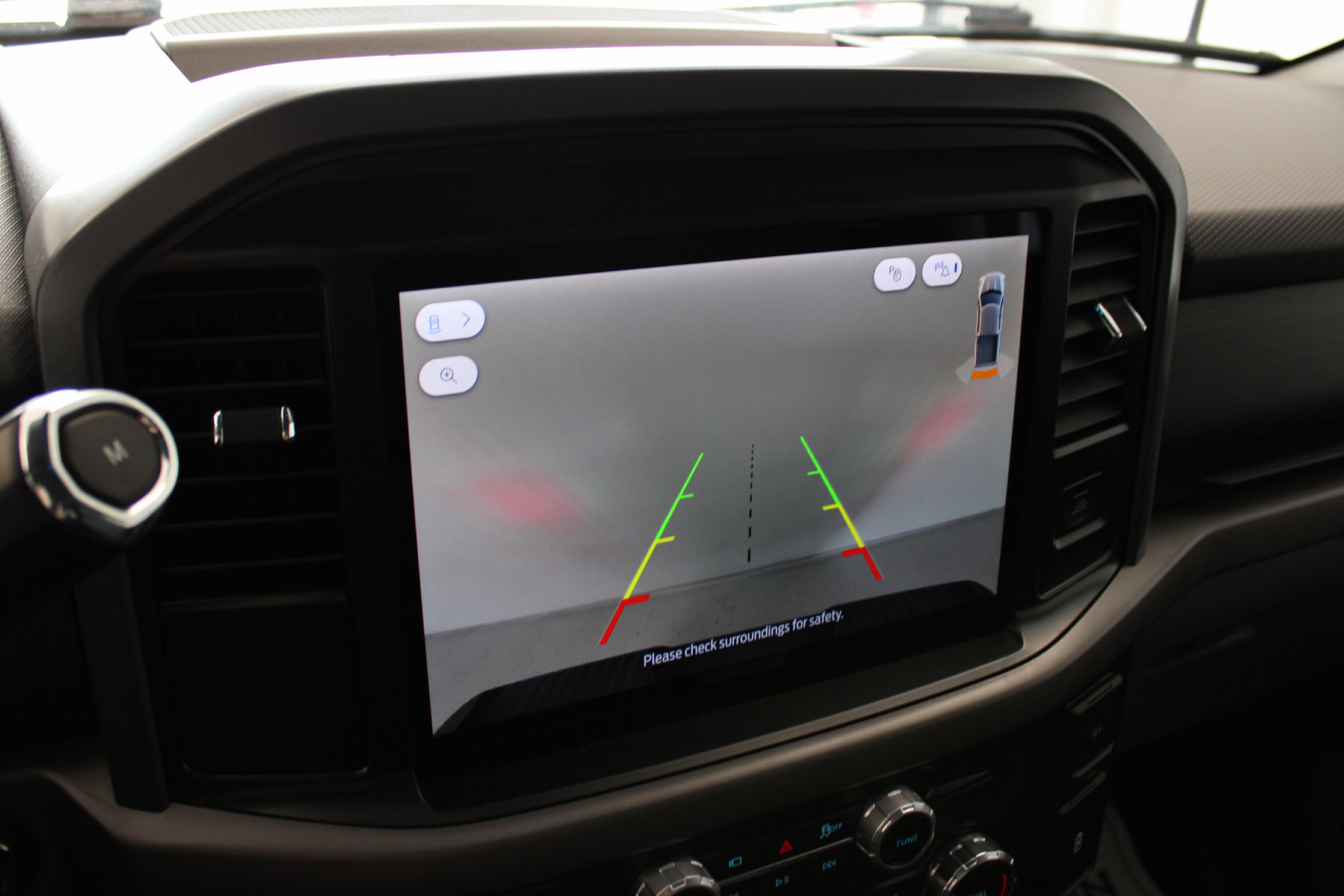 2025 Ford F-150 XLT - Image 5
