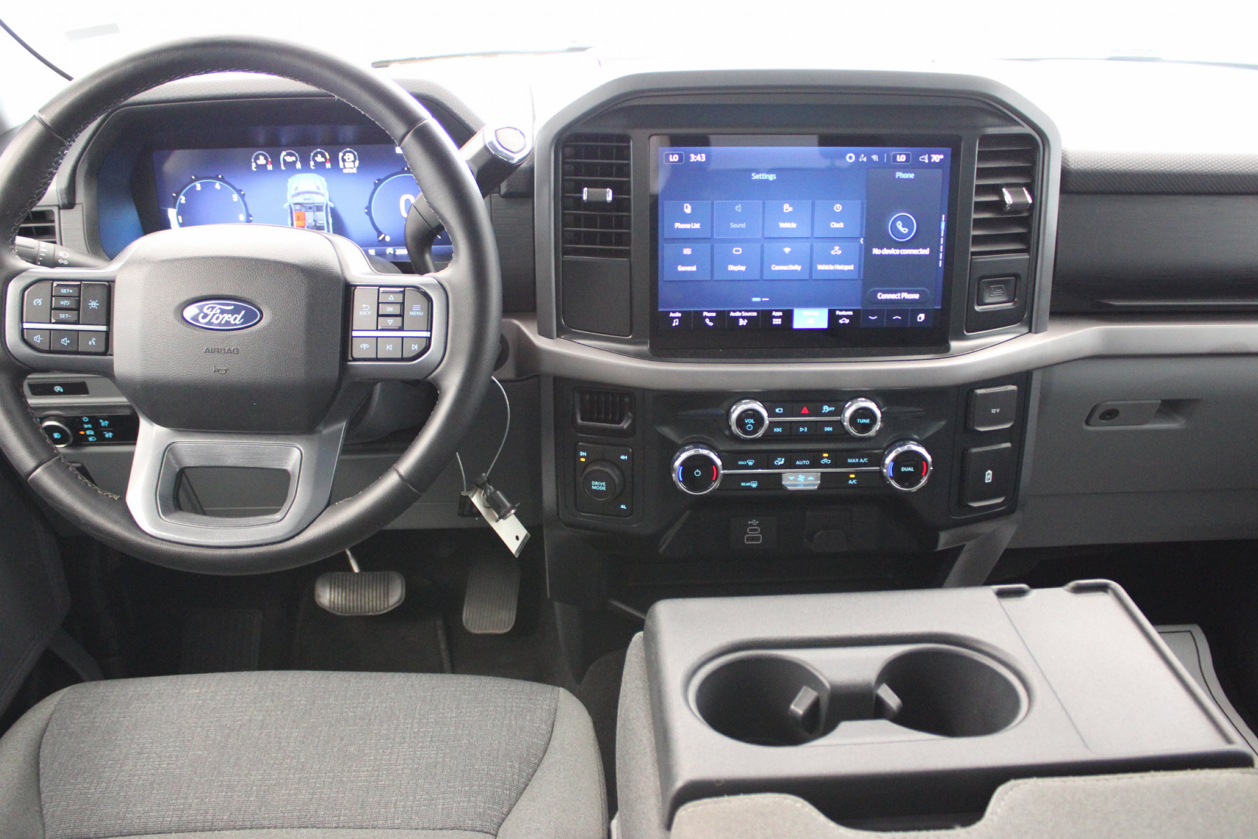 2025 Ford F-150 XLT - Image 2