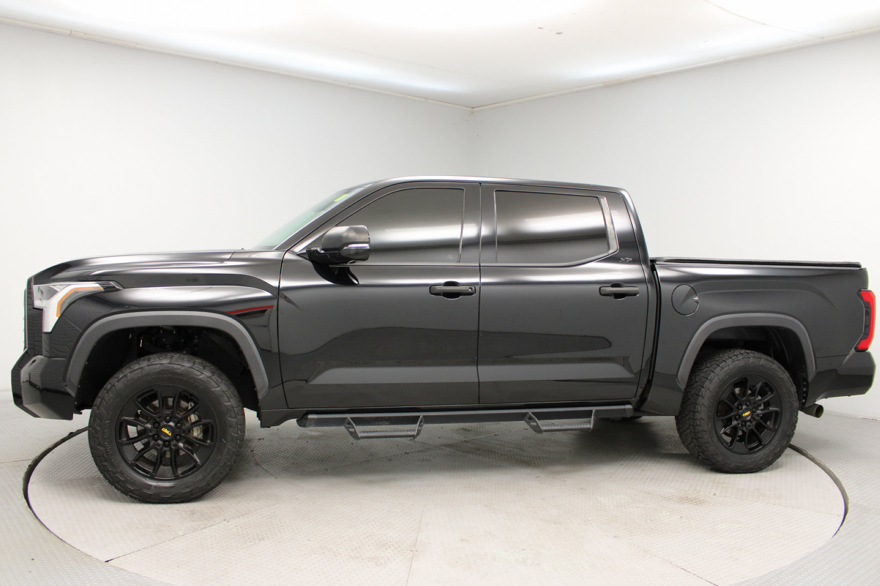 2022 Toyota Tundra SR5 - Image 5