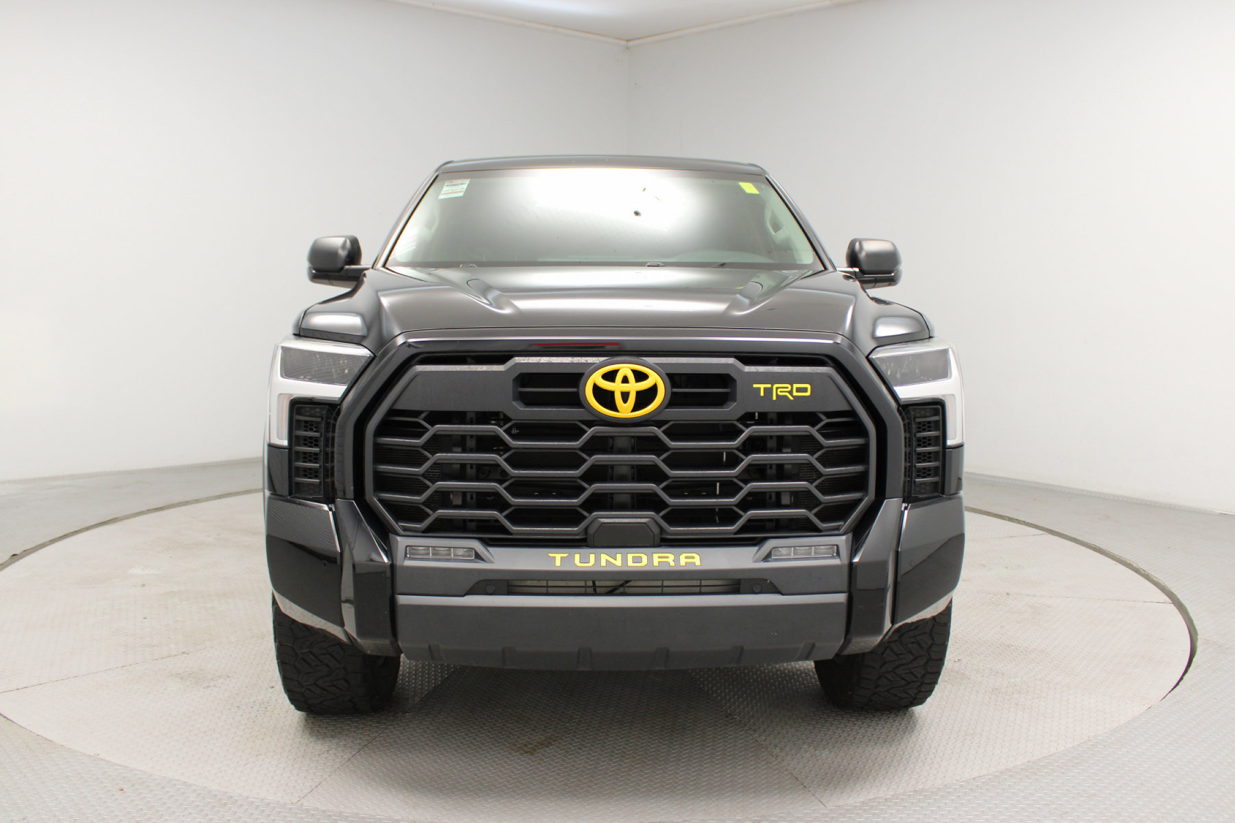 2022 Toyota Tundra SR5 - Image 2