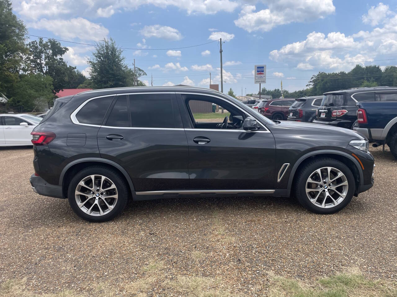 2022 BMW X5 sDrive40i - Image 4