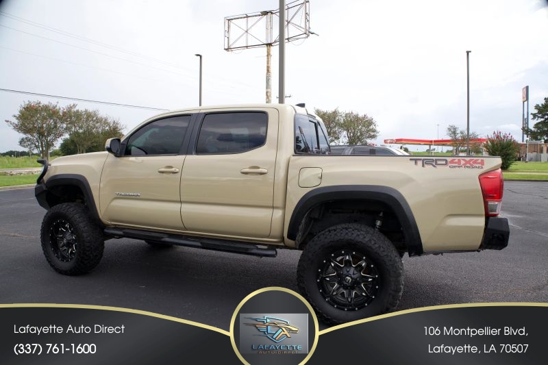 2017 Toyota Tacoma TRD Off-Road - Image 2