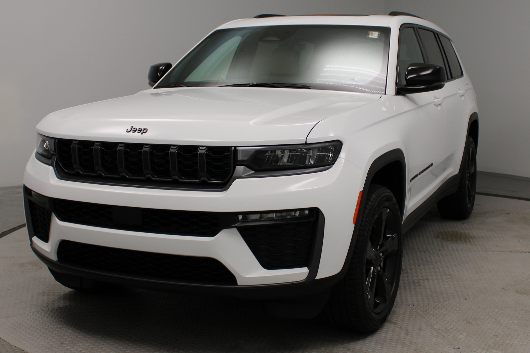 2026 Jeep Grand Cherokee L Limited - Image 3