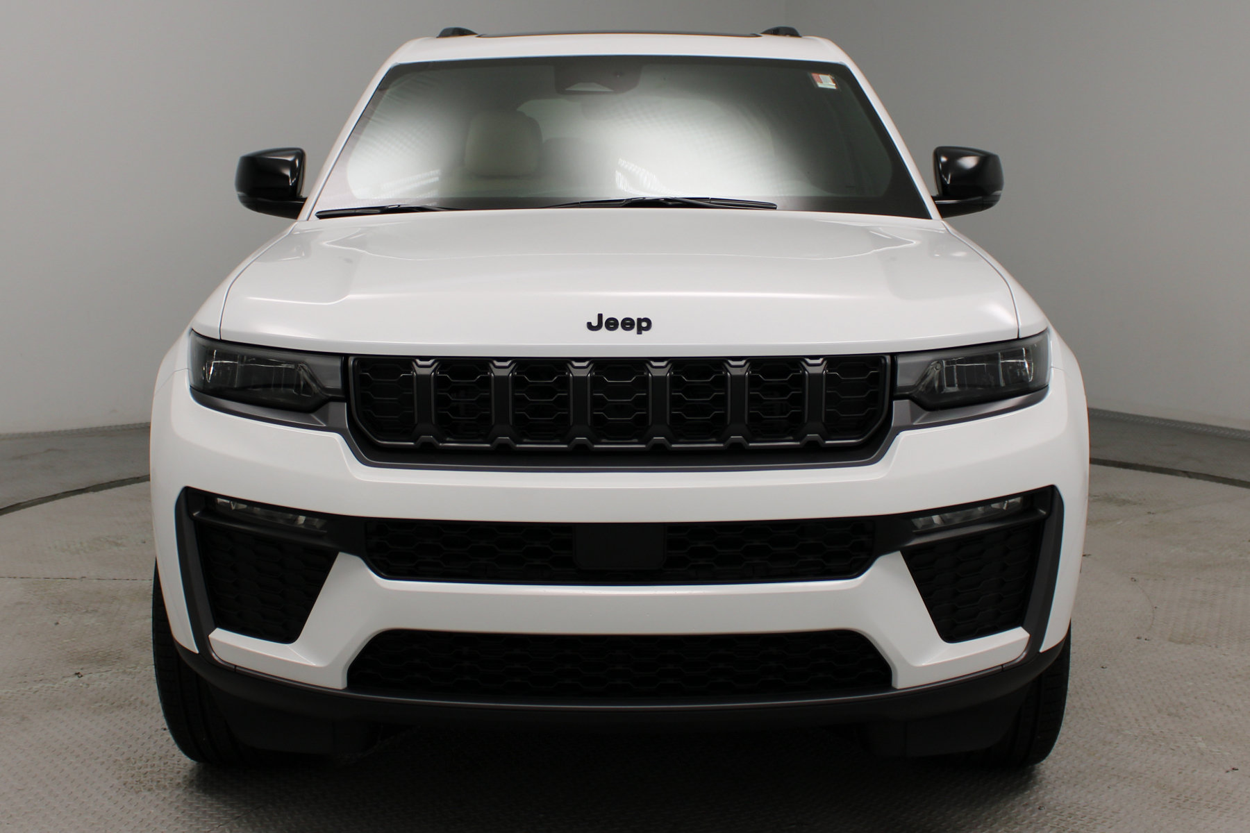 2026 Jeep Grand Cherokee L Limited - Image 2