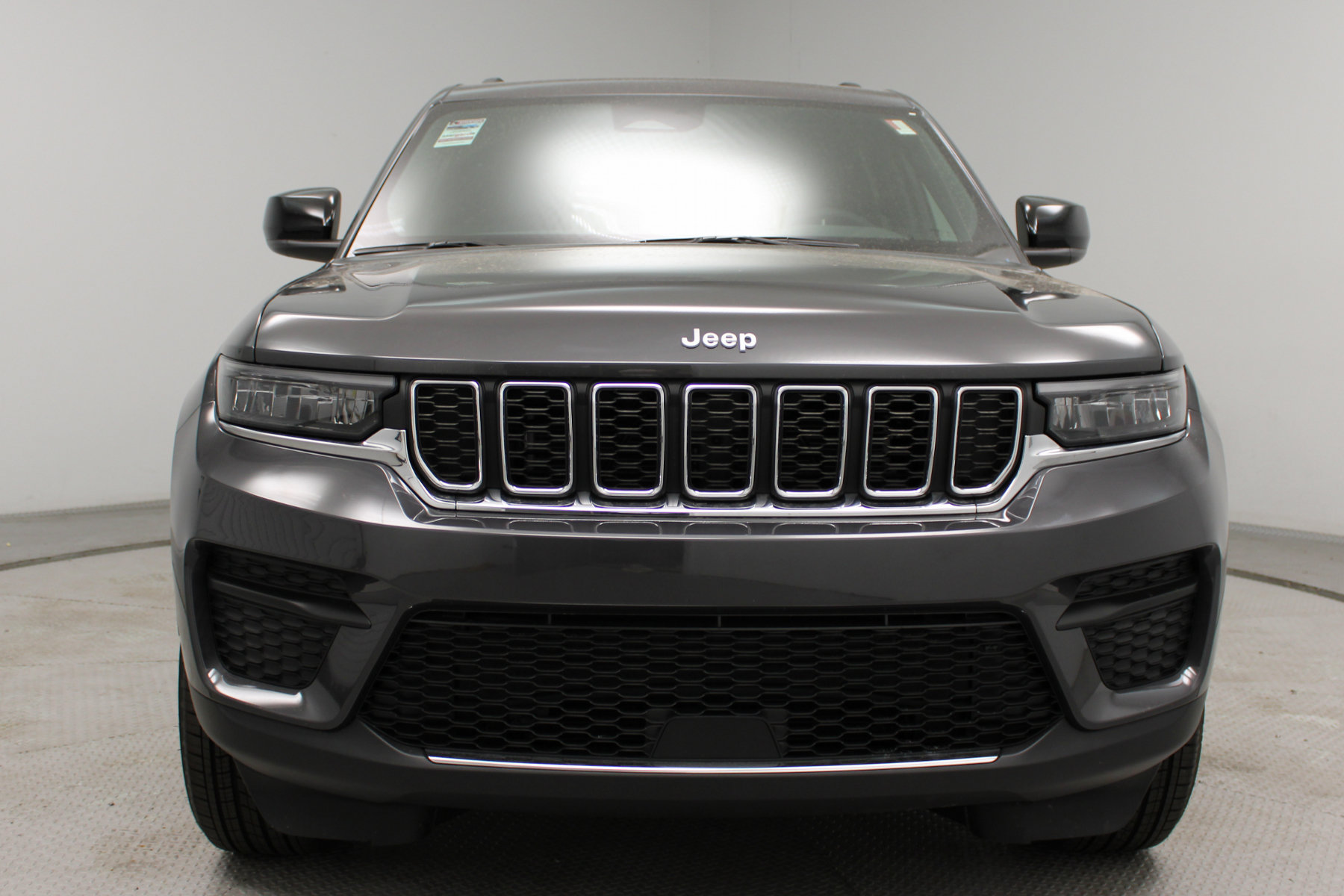 Photo 2 of 2026 Jeep Grand Cherokee 
