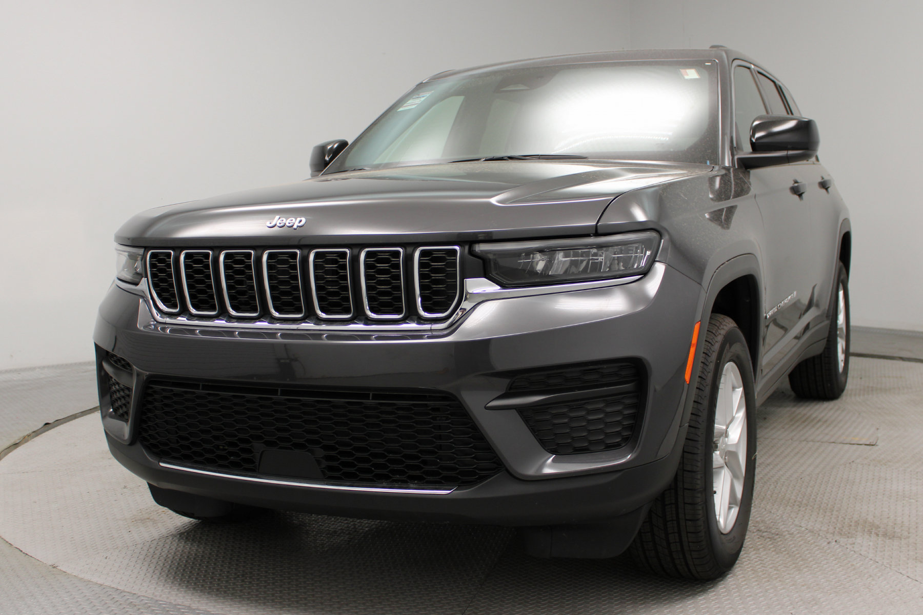 Photo 3 of 2026 Jeep Grand Cherokee 