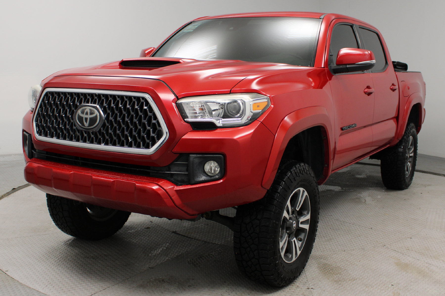 Photo 5 of 2018 Toyota Tacoma TRD Sport