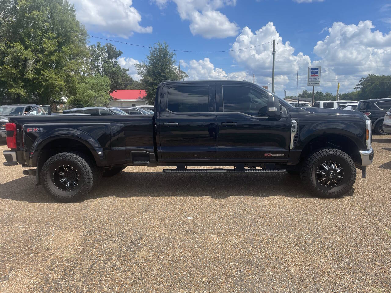 2024 Ford F-350 Super Duty XLT - Image 4