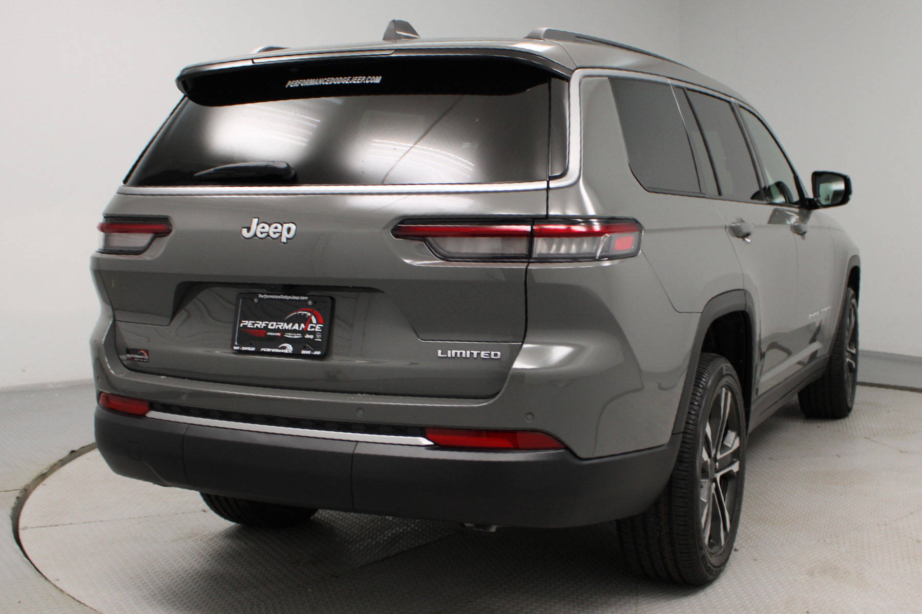 2027 Jeep Grand Cherokee L Limited - Image 5