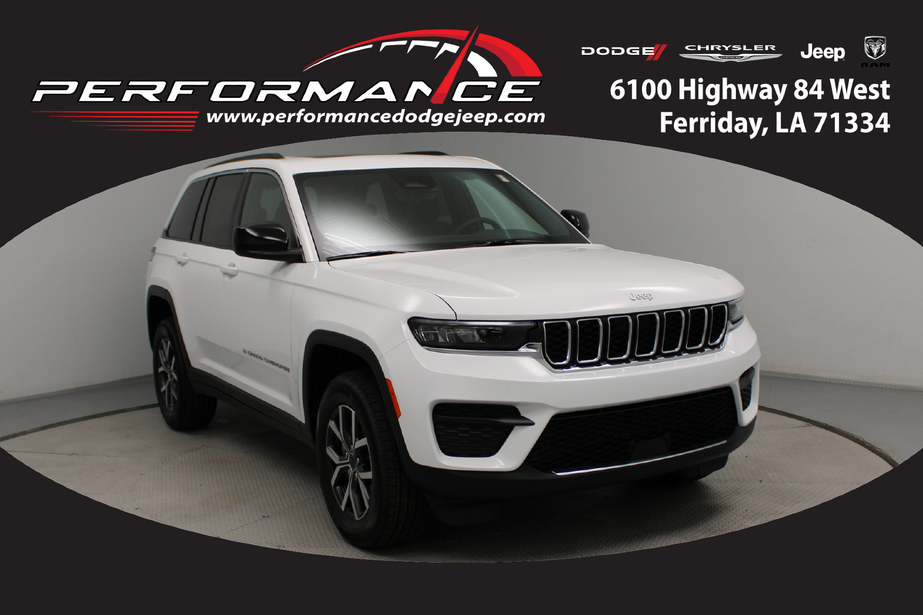 2027 Jeep Grand Cherokee Laredo - Main Image