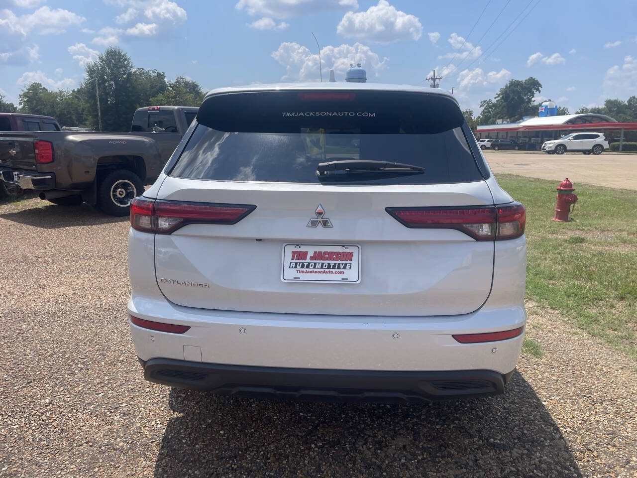 2022 Mitsubishi Outlander ES - Image 5
