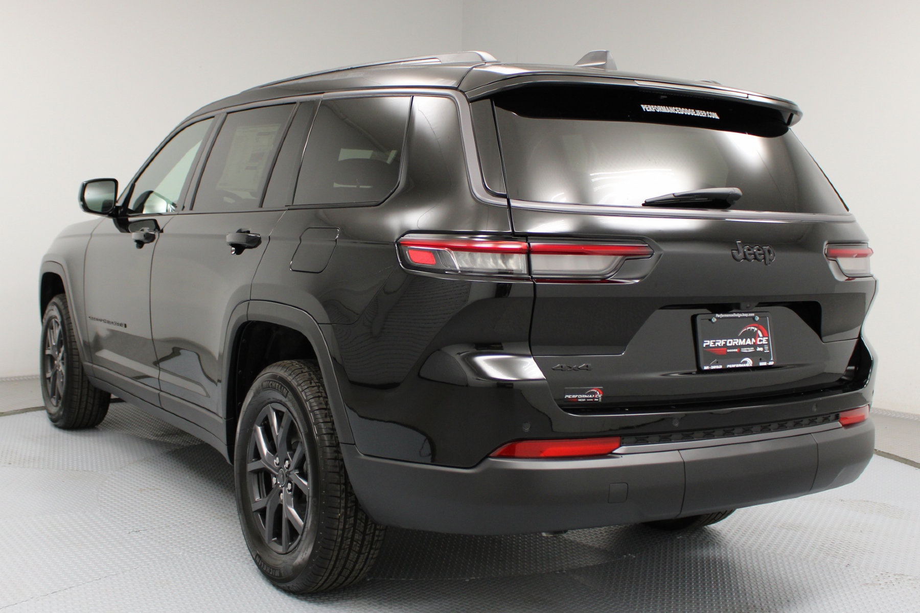 Photo 5 of 2027 Jeep Grand Cherokee L Altitude